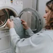 jak usunąć brzydki zapach z pralki